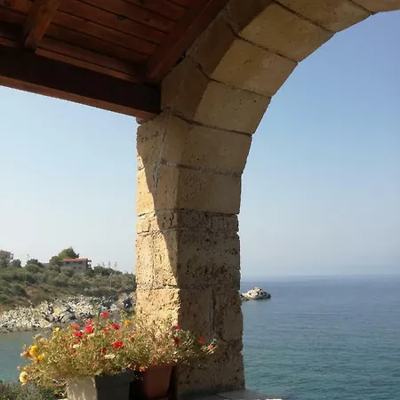 Holiday home Christeas Kotronion (West Mani)